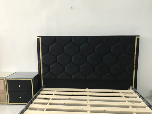 Easton Bed Set - Image 8